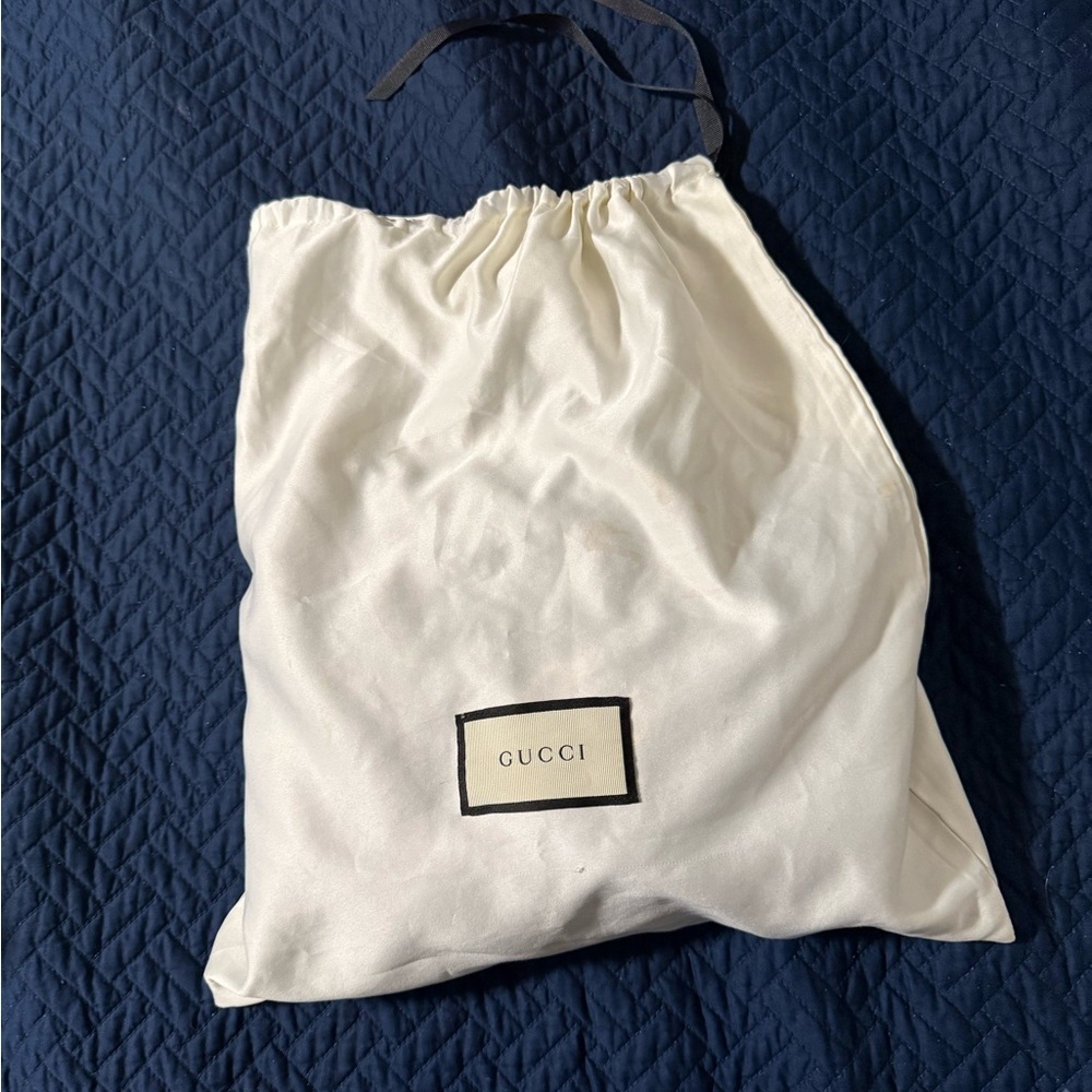 Black Gucci Marmont Bag - Picture 5 of 6